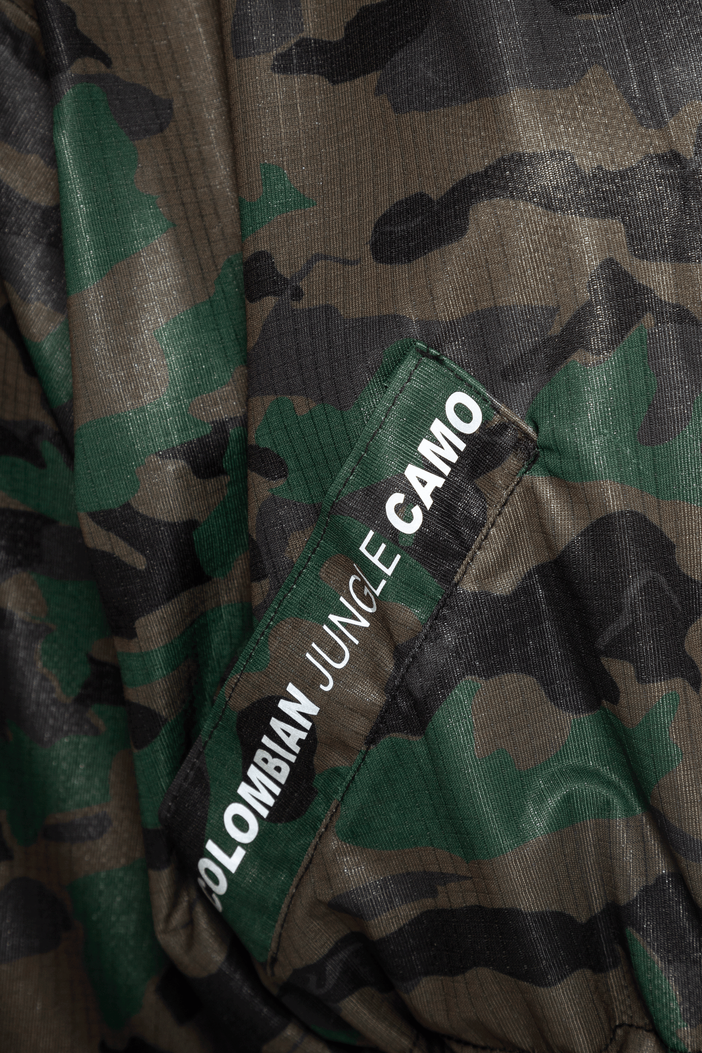 CHAQUETA CAMUFLADO SUIZO